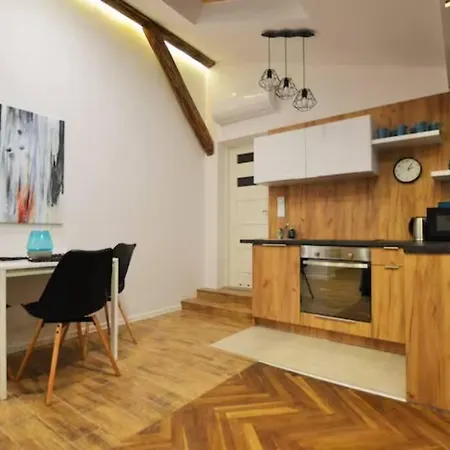 Appartamento Batorego / Near Old Town Cracovia
